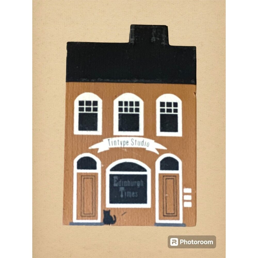 1985 Cat's Meow Village Edinburgh Times Tintype Studio RETIRED Signed Faline